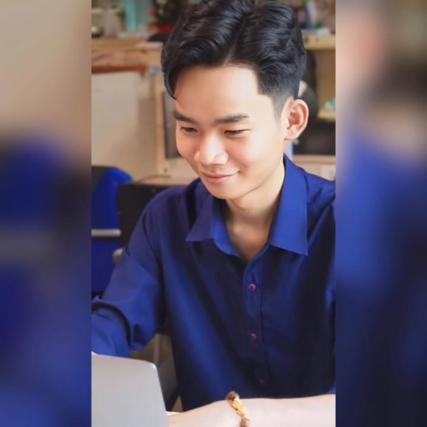 Tấn Đạt - Nhân viên văn phòng